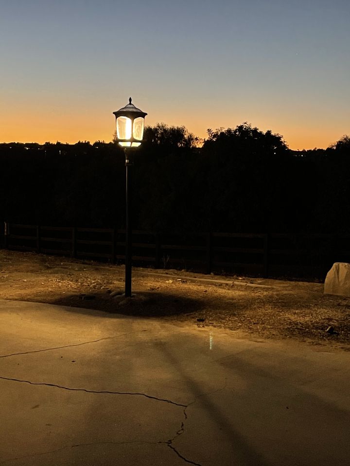 20W Solar Powered LED Pole Light for Outdoor Spaces