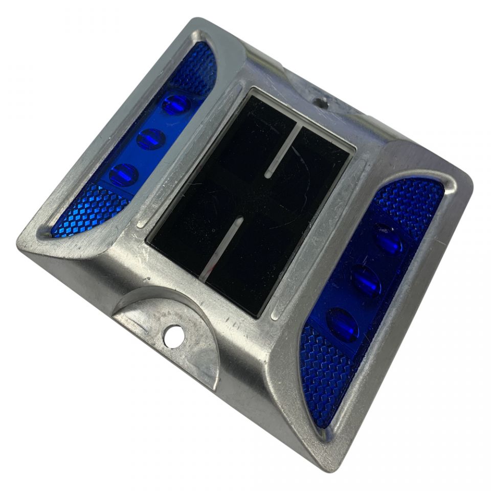 2 Sided Solar Powered Road Marker for Enhanced Safety