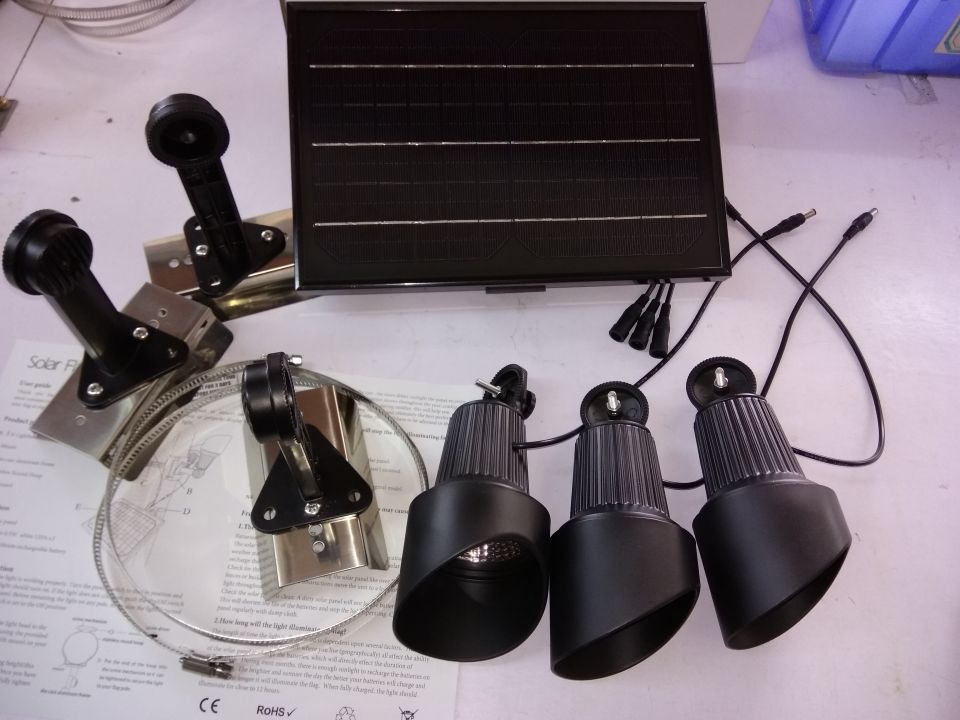 540lm Solar LED Flag Pole Light Set of 3