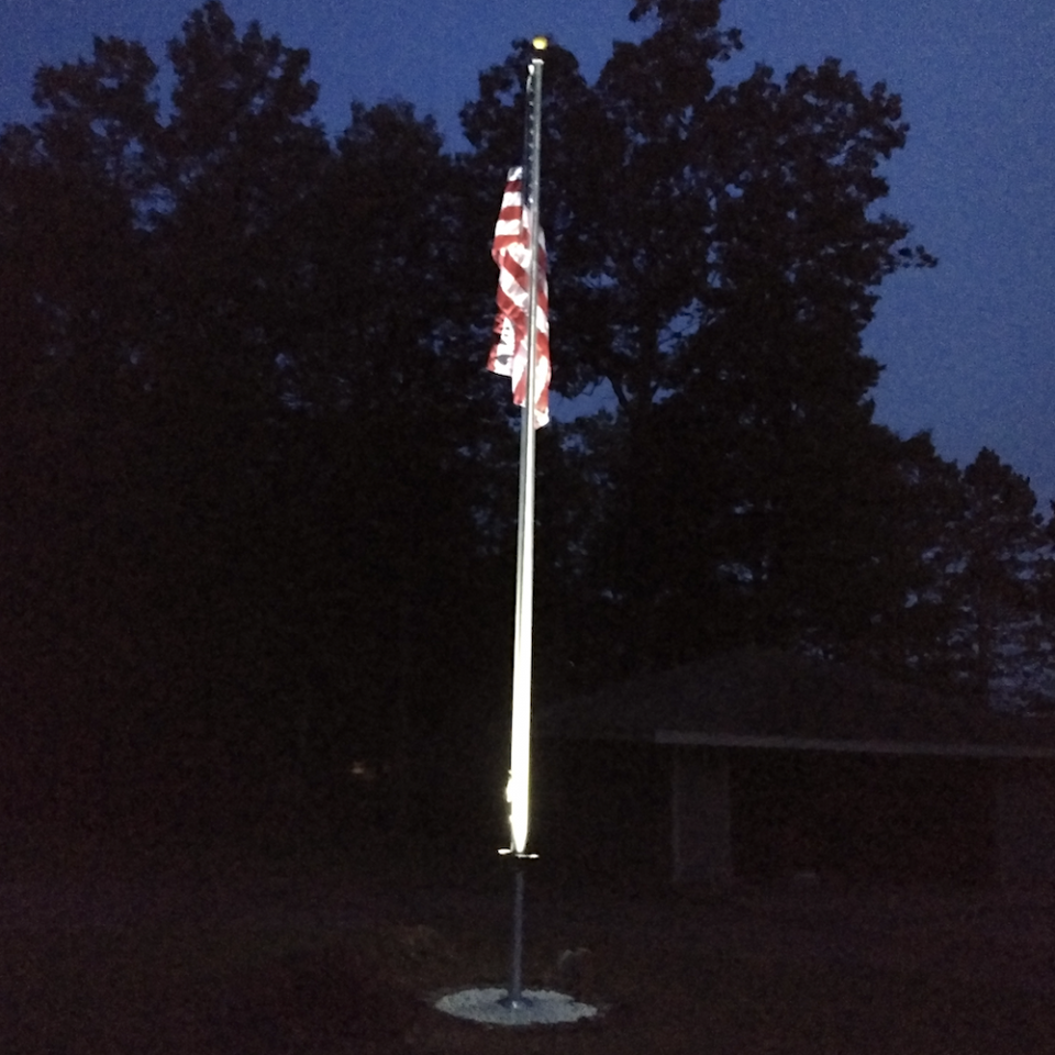 1980lm Solar LED Flag Pole Light for Outdoor Illumination